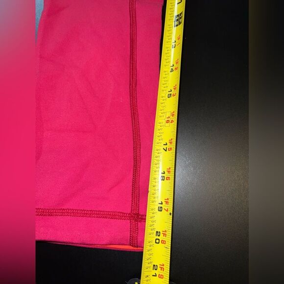 Lululemon Wunder Under Pant III (Reversible) Cranberry / Alarming Size 4 EUC - Picture 8 of 12
